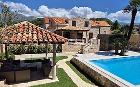 Villa Guardian